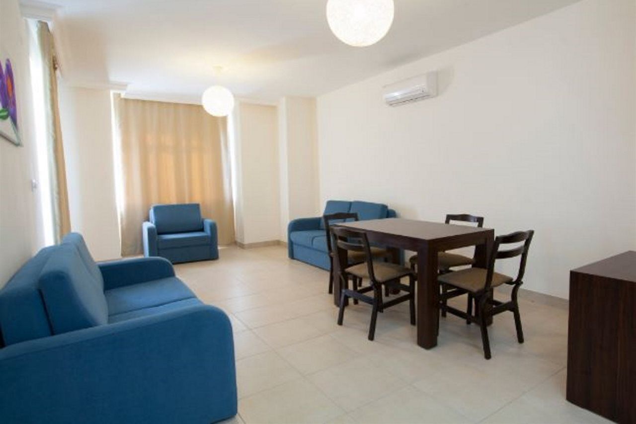 Side Suite Hotel Ngoại thất bức ảnh